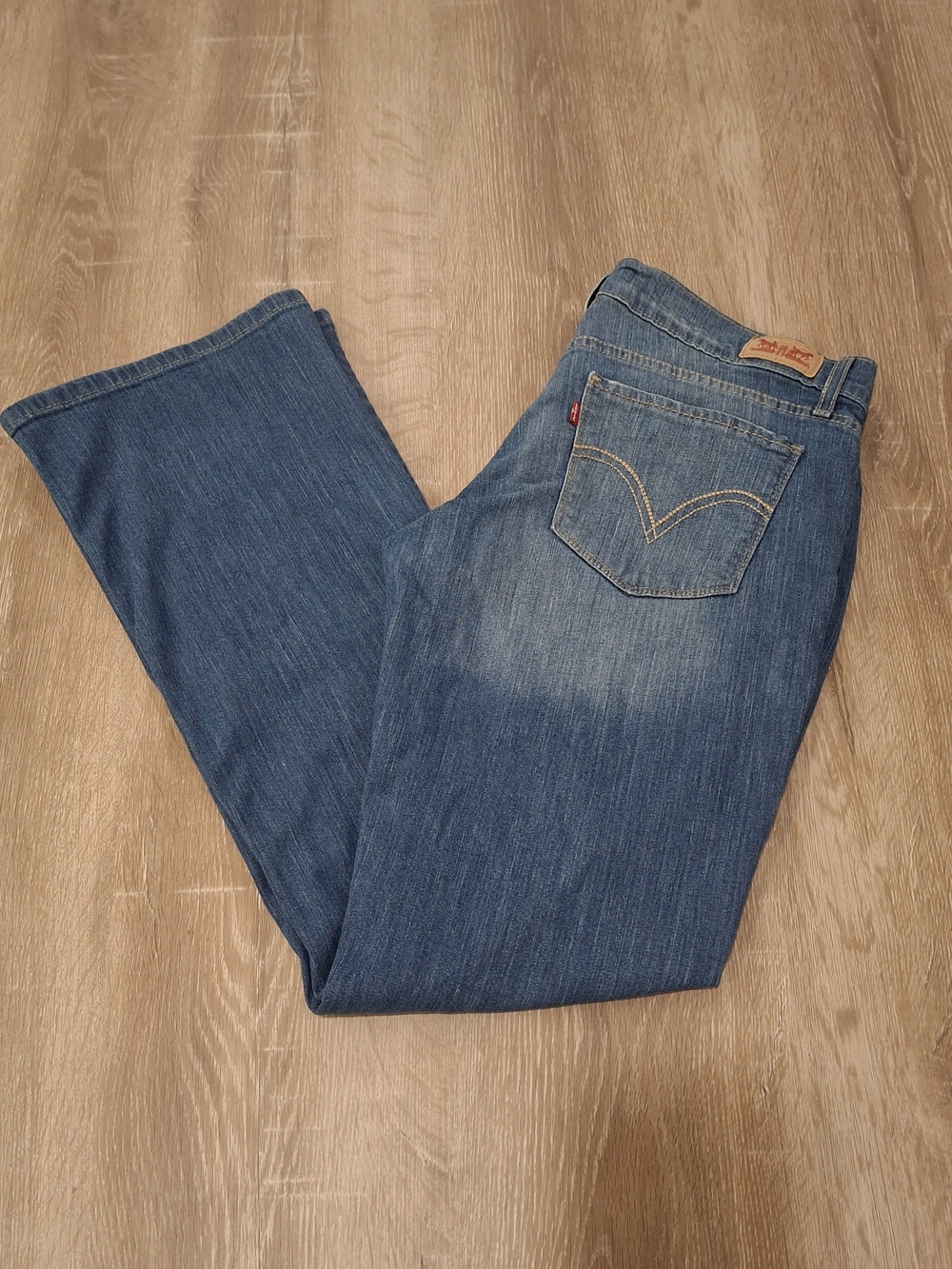 Levi's 524 Bootcut Jeans Women's 13M W31 L32 Medium Wash